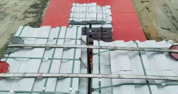 黑河 芝麻白仿形加直形路沿石出货日常