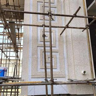 黑河 黄金麻花岗岩别墅外墙干挂回纹造型效果