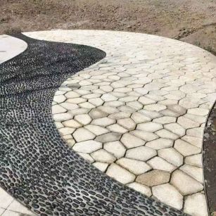 黑河 黄金麻冰裂纹地铺石工地铺装案例