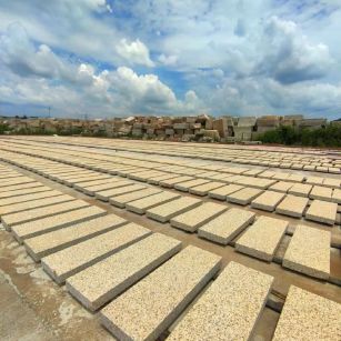 黑河 黄金麻花岗岩荔枝面地铺石防护中