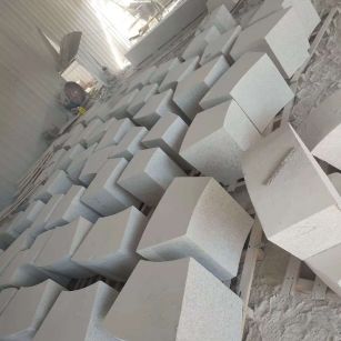 黑河 白麻花岗岩异形坐凳