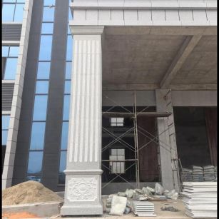 黑河 芝麻白光面花岗岩门楼大柱（罗马柱）配雕花底座