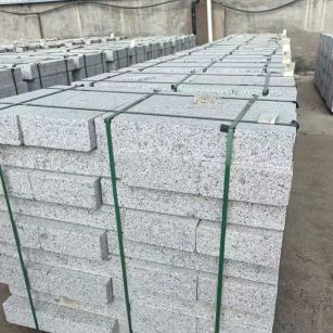 黑河 白麻花岗岩路沿石，弧形路沿石，道牙石，马路牙子，界石，路缘石，平沿石，直岩石，平缘石等