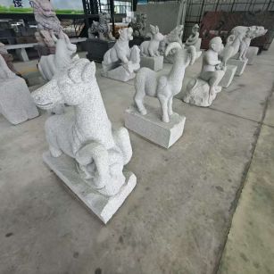 黑河 芝麻白花岗岩造型立体雕刻——十二生肖