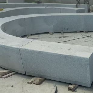 黑河 芝麻白花岗岩光面弧形坐凳