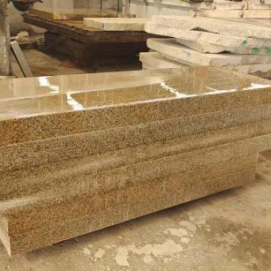 黑河 黄金麻栏杆料半成品加工中