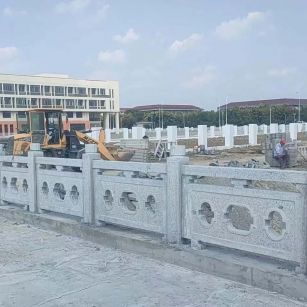 黑河 白麻花岗岩荔枝面河道栏杆