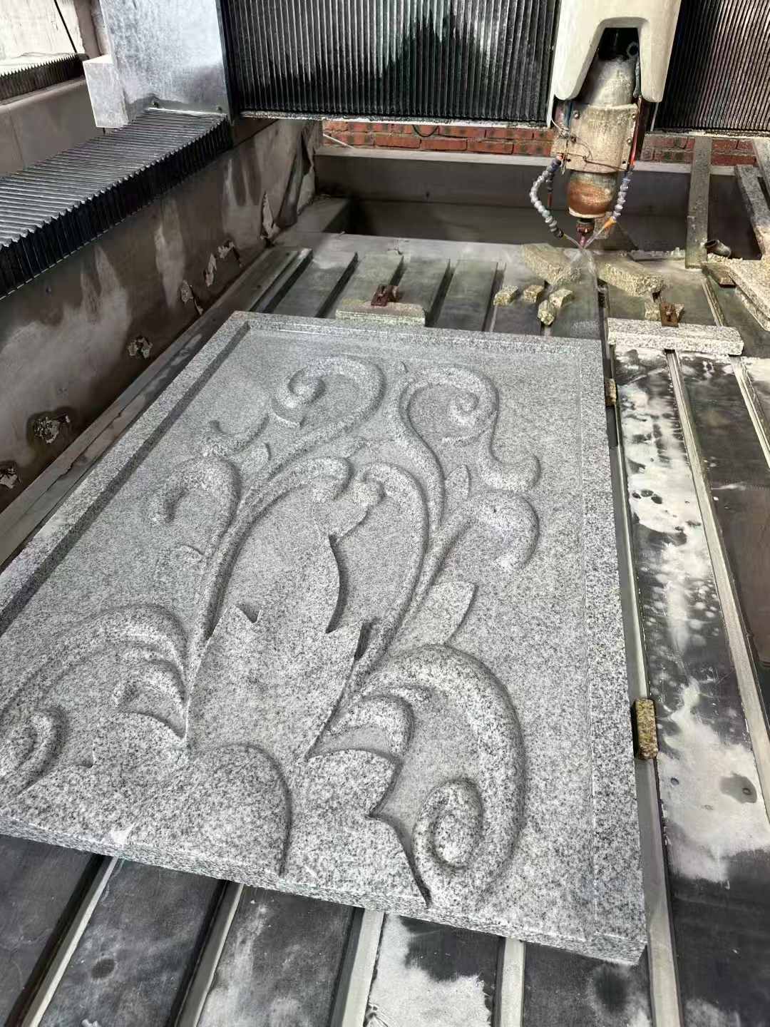 黑河 白麻别墅干挂雕花板