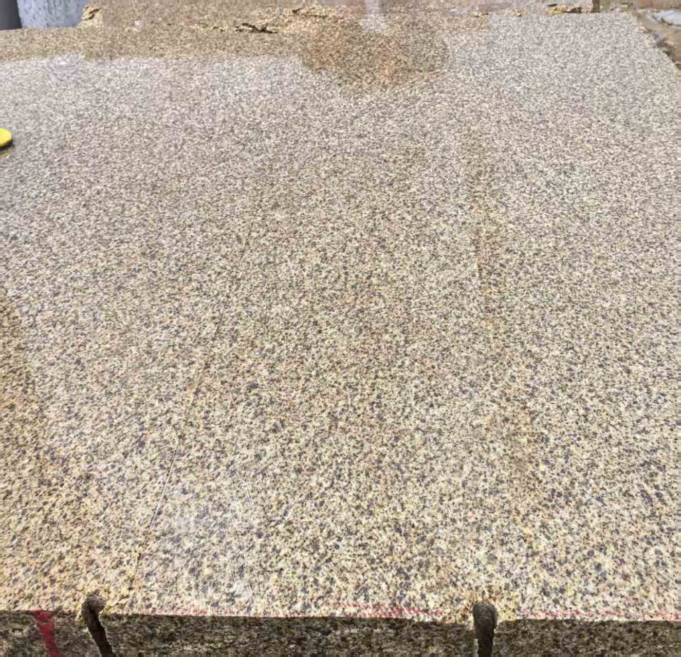 黑河 黄金麻花岗岩石材方料