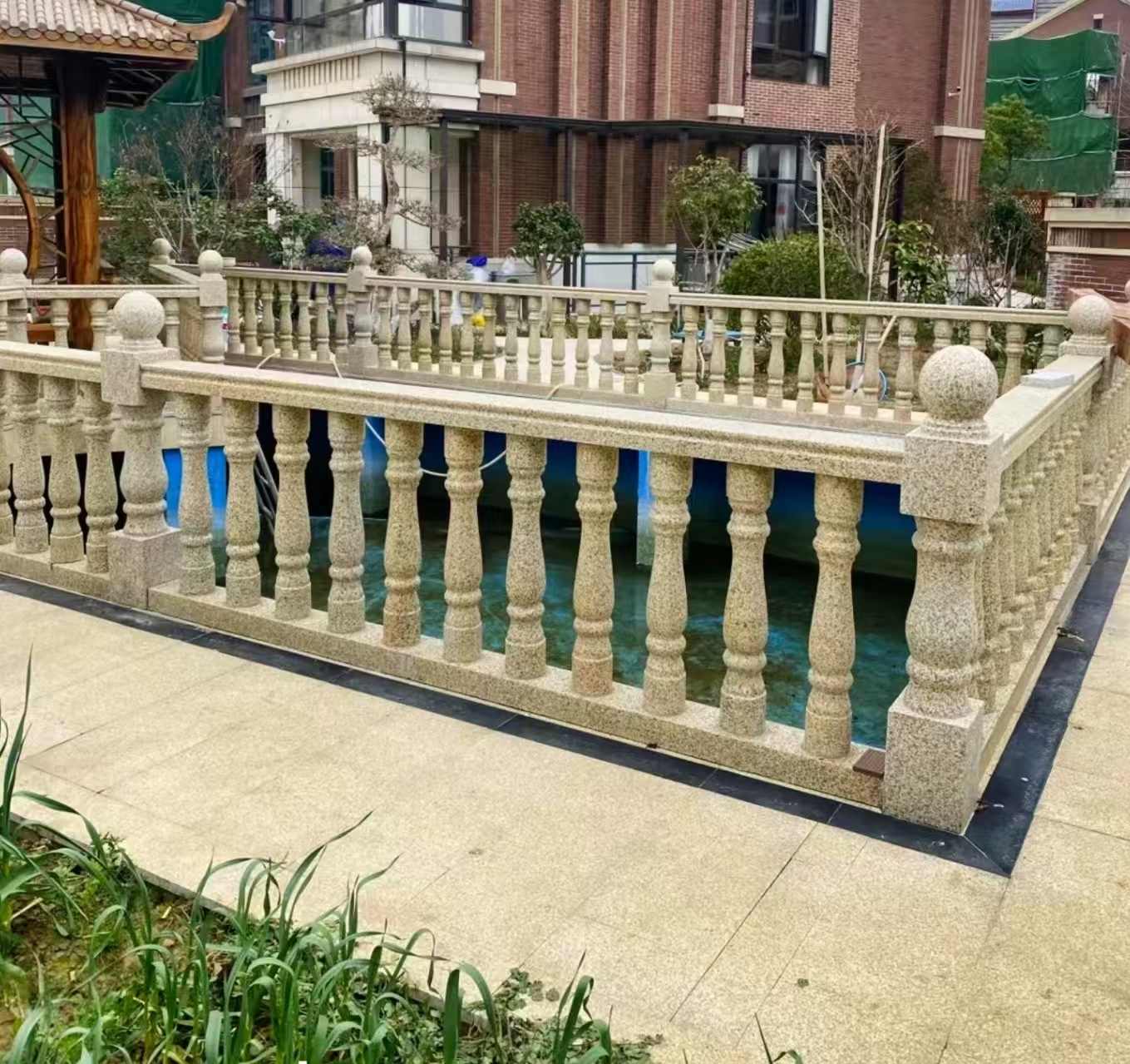 黑河黄金麻花岗岩石材栏杆，扶手，将军柱，花瓶柱