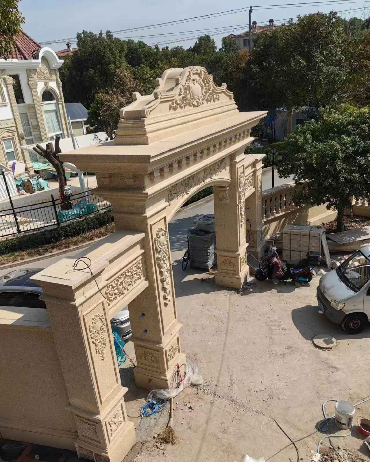 黑河 黄金麻荔枝面花岗岩别墅门楼