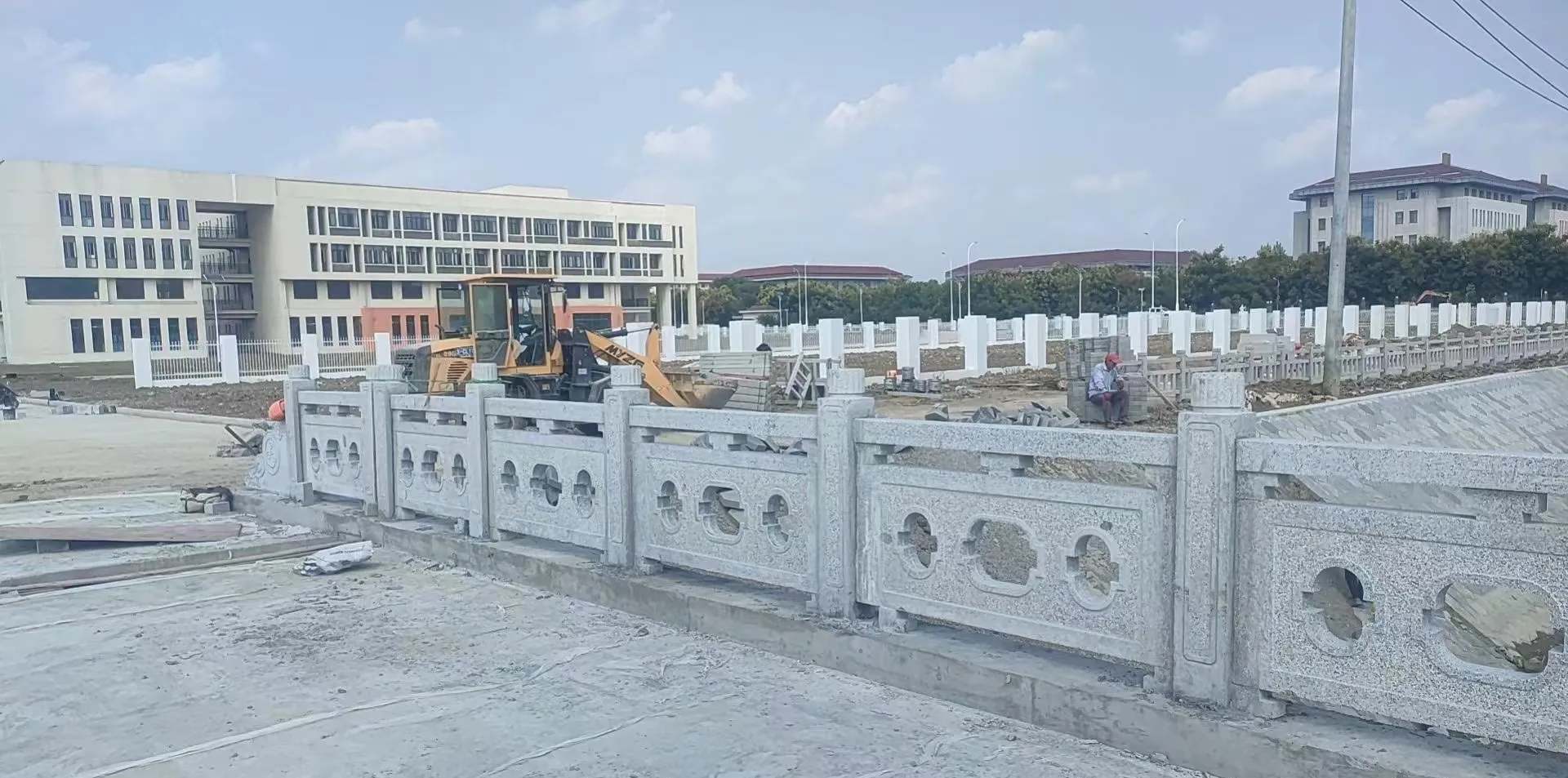 黑河 白麻花岗岩荔枝面河道栏杆