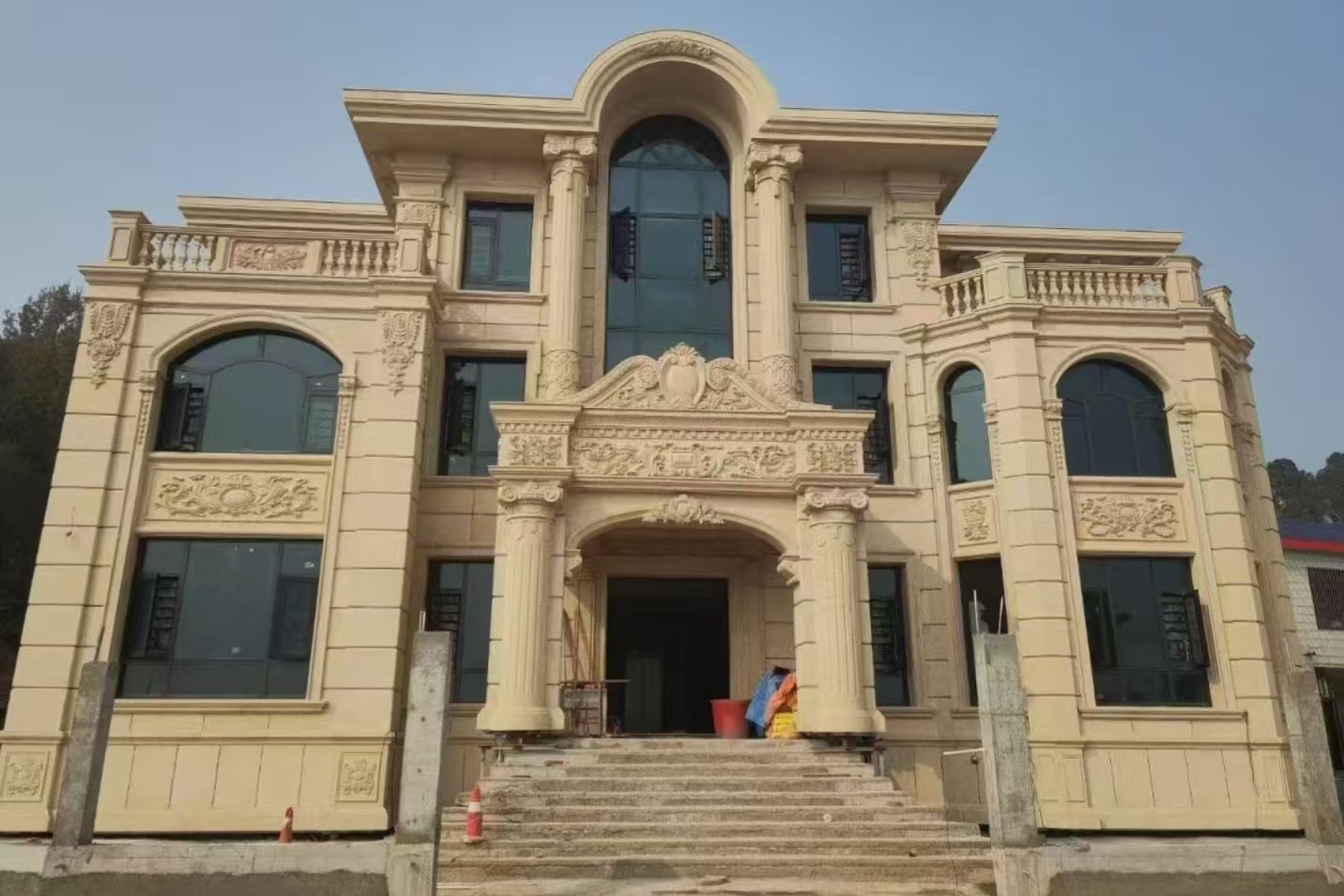 黑河 黄金麻花岗岩别墅外墙干挂