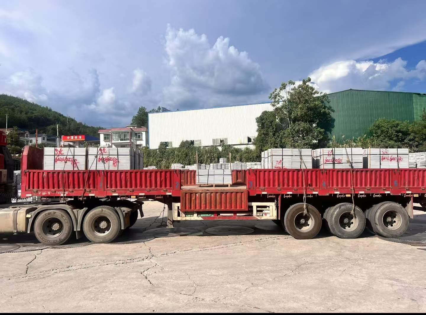 黑河 芝麻灰花岗岩地铺石出货日常