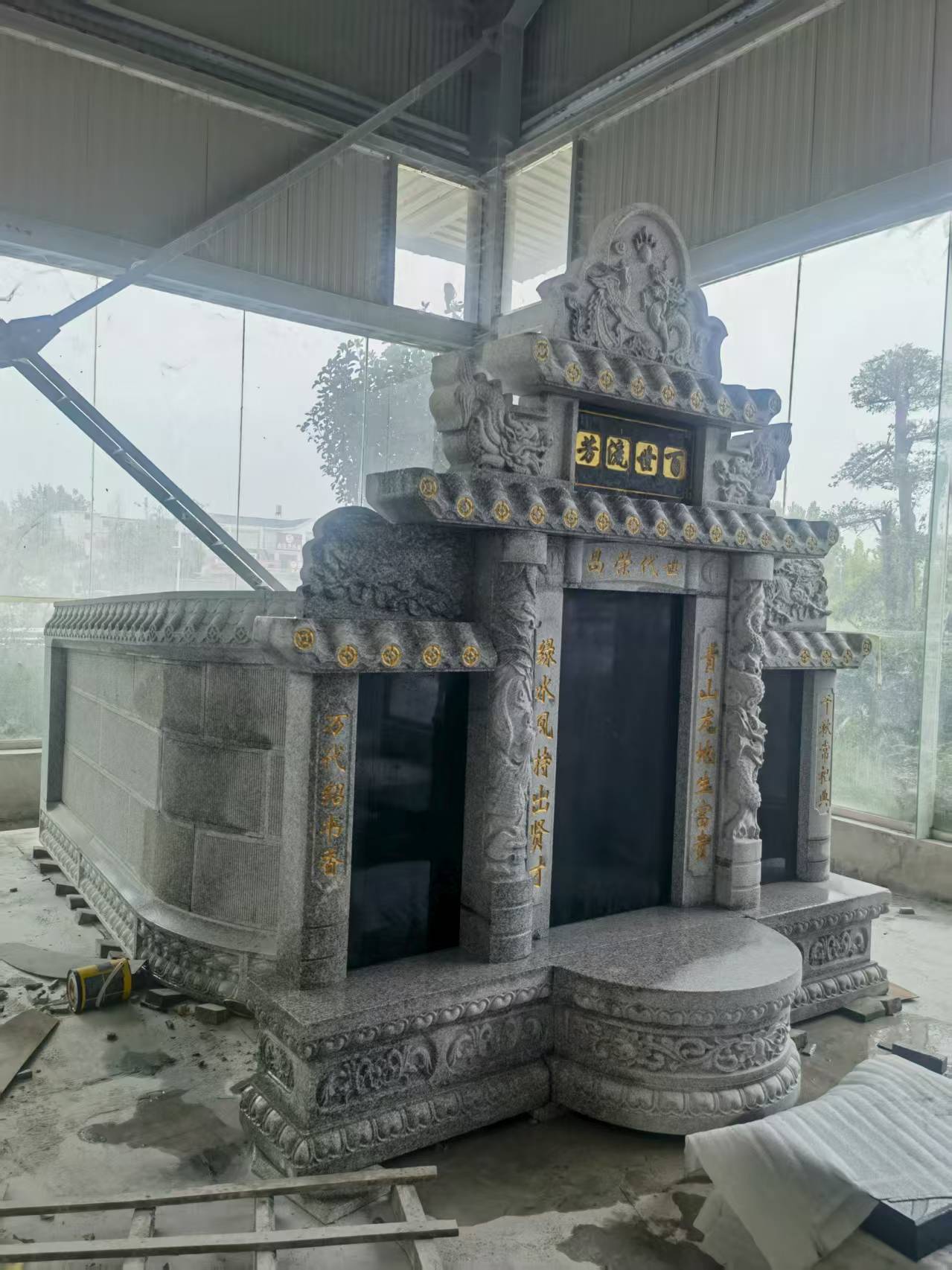 黑河 芝麻白墓碑效果展示图